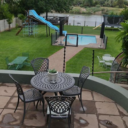 Moonriver Guesthouse Ъпингтън Екстериор снимка
